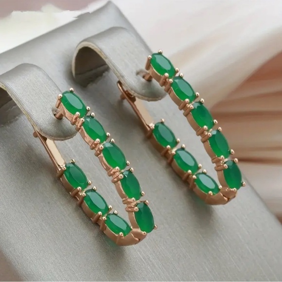 Jewelry - 18k Gold plated Bojo Style long earrings.